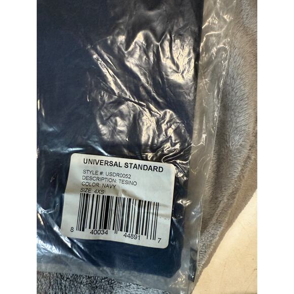 NWT Universal Standard Size 4XS (00-0) TESINO Navy Blue V-Neck Shirt Dress - Picture 3 of 8